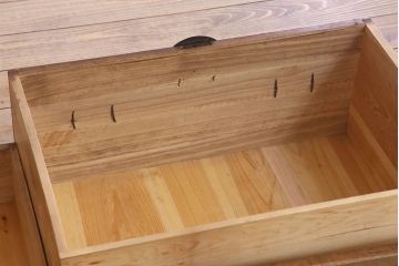 アンティーク家具　和製アンティーク　前面桐材!シンプルな丸金具の時代箪笥ローボード(衣装箪笥)