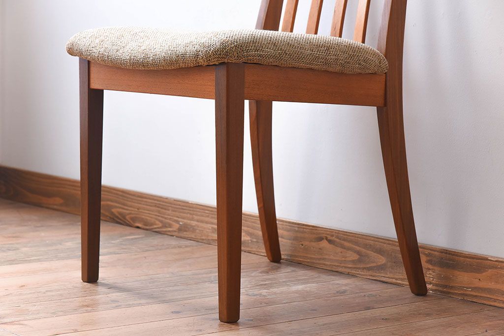 ヴィンテージ家具　北欧ビンテージ　G-PLAN(ジープラン)　ダイニングチェア(1)