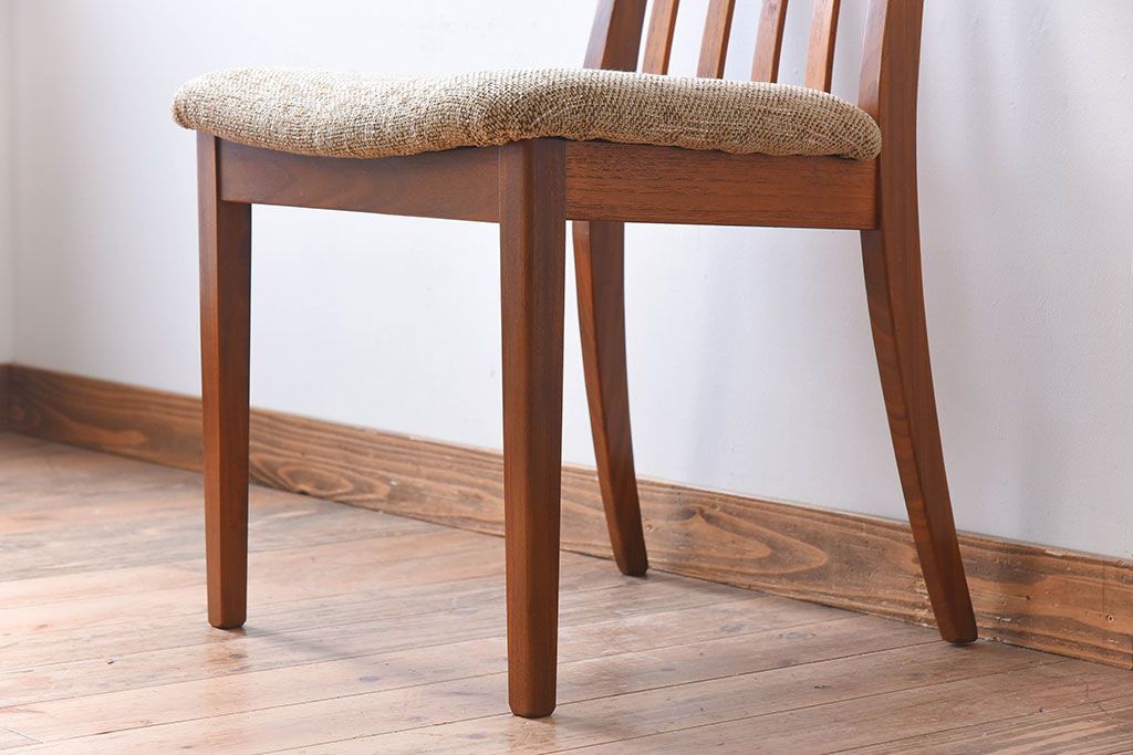 ヴィンテージ家具　北欧ビンテージ　G-PLAN(ジープラン)　ダイニングチェア(2)