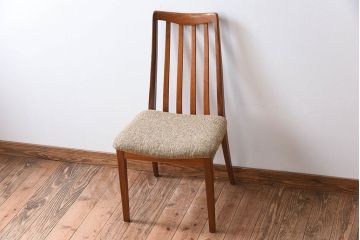 ヴィンテージ家具　北欧ビンテージ　G-PLAN(ジープラン)　ダイニングチェア(3)