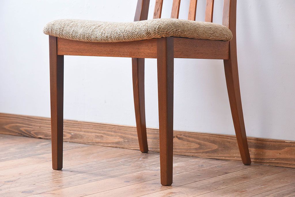 ヴィンテージ家具　北欧ビンテージ　G-PLAN(ジープラン)　ダイニングチェア