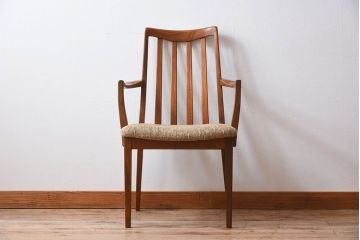 ヴィンテージ家具　北欧ビンテージ　G-PLAN(ジープラン)　アームチェア(1)