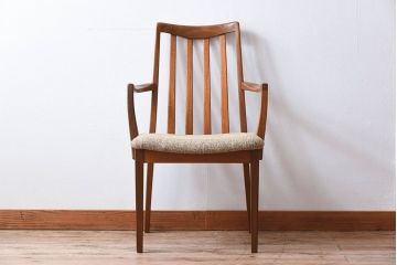ヴィンテージ家具　北欧ビンテージ　G-PLAN(ジープラン)　アームチェア(2)