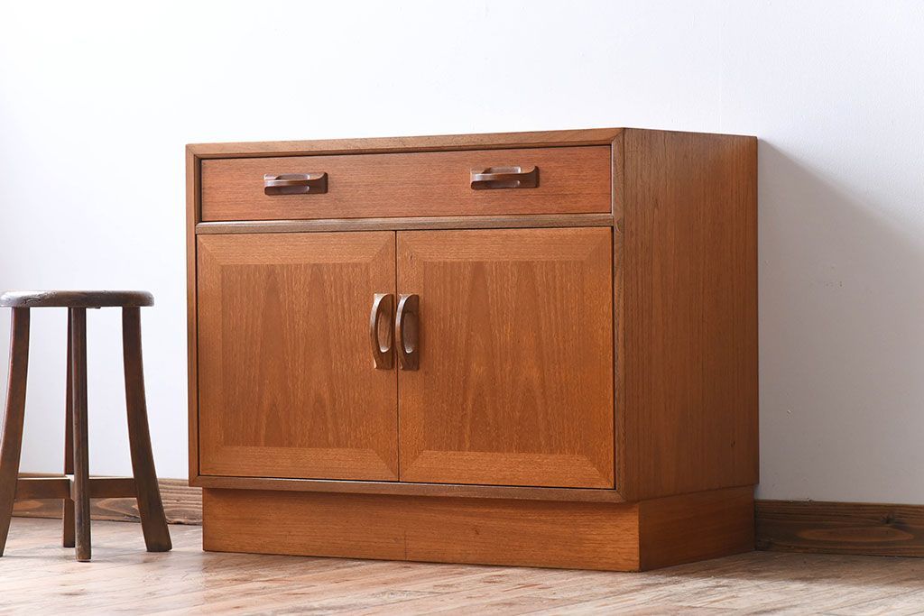 G-PLAN チーク材　キャビネット イギリスビンテージ G-PLAN「フレスコ/Fresco 」サイドボード