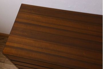 北欧ビンテージ家具　美品　ウォールナット材製のサイドボード