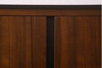 北欧ビンテージ家具　美品　ウォールナット材製のサイドボード