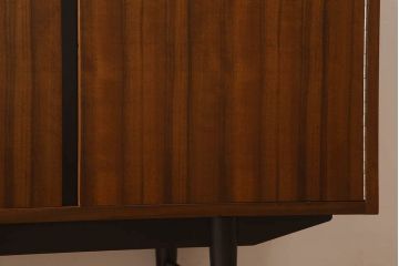 北欧ビンテージ家具　美品　ウォールナット材製のサイドボード