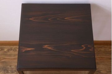 アンティーク家具　脚付き!小ぶりな木製アンティークガラスケース(ショーケース)