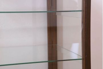 アンティーク家具　脚付き!小ぶりな木製アンティークガラスケース(ショーケース)