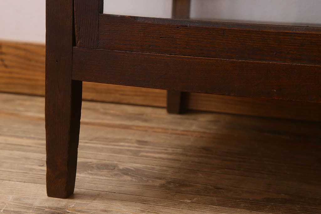 アンティーク家具　脚付き!小ぶりな木製アンティークガラスケース(ショーケース)