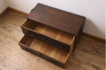 アンティーク家具　厚手金具　古民具・骨董　アンティーク衣装箪笥ローボード(時代箪笥)