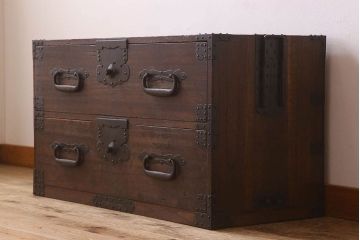 アンティーク家具　厚手金具　古民具・骨董　アンティーク衣装箪笥ローボード(時代箪笥)