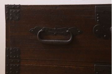 アンティーク家具　厚手金具　古民具・骨董　アンティーク衣装箪笥ローボード(時代箪笥)