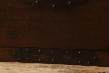 アンティーク家具　厚手金具　古民具・骨董　アンティーク衣装箪笥ローボード(時代箪笥)