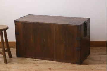 アンティーク家具　厚手金具　古民具・骨董　アンティーク衣装箪笥ローボード(時代箪笥)