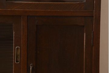 アンティーク家具　モールガラス入り!引き戸がおしゃれな和製アンティークの収納棚(食器棚・カップボード)