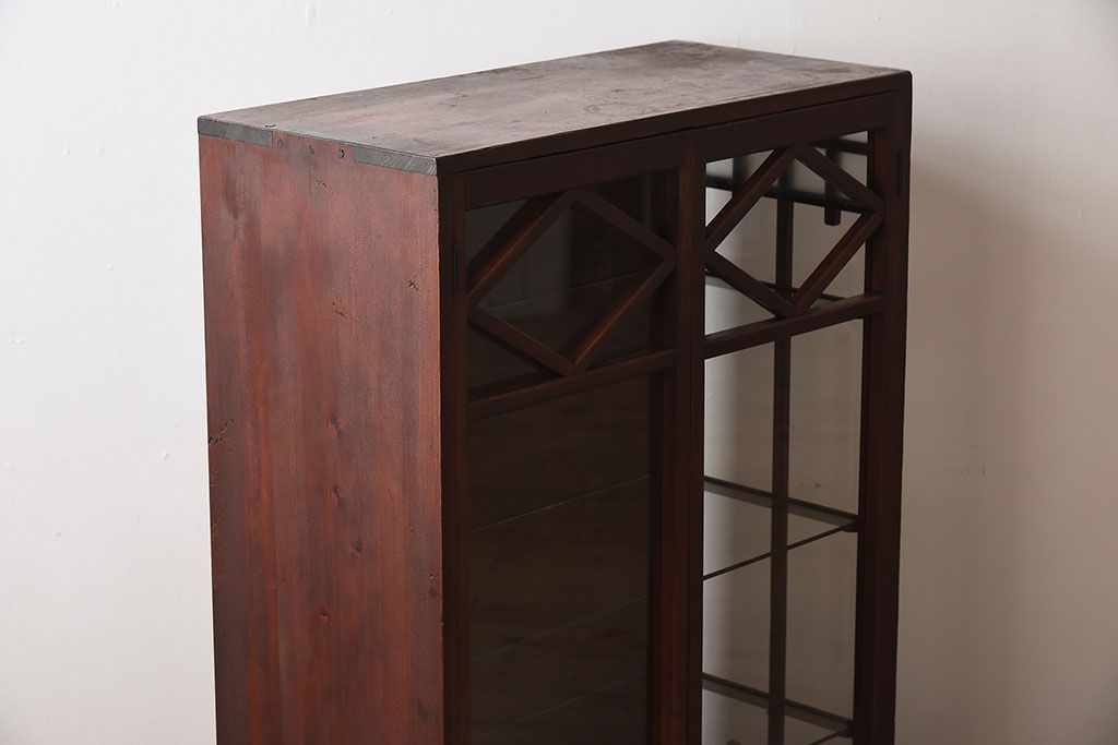 アンティーク家具　大正昭和期　ガラス棚板のアンティーク収納棚