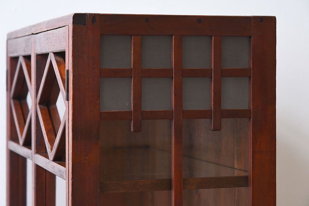 アンティーク家具　大正昭和期　ガラス棚板のアンティーク収納棚