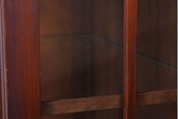 アンティーク家具　大正昭和期　ガラス棚板のアンティーク収納棚