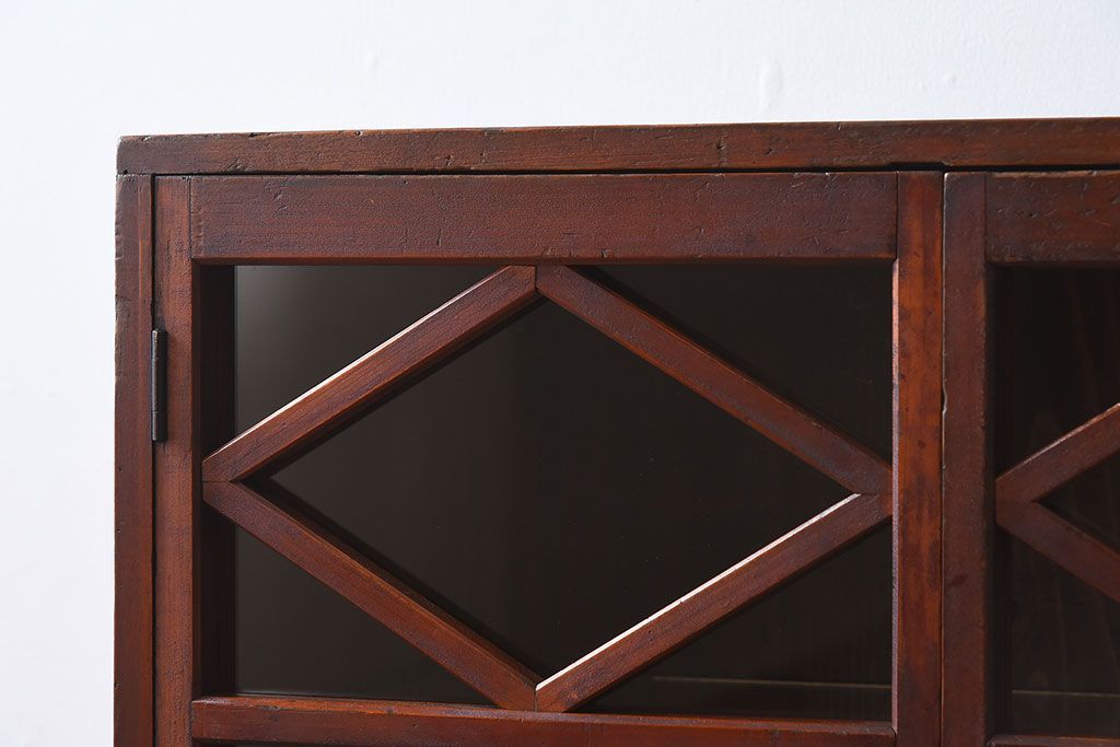 アンティーク家具　大正昭和期　ガラス棚板のアンティーク収納棚