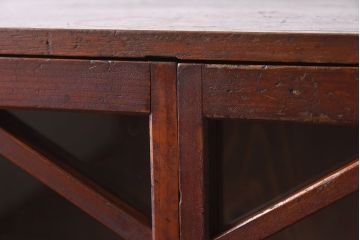 アンティーク家具　大正昭和期　ガラス棚板のアンティーク収納棚