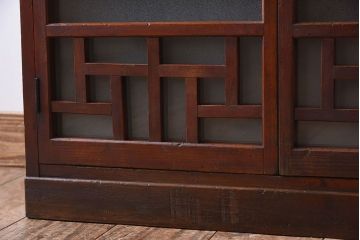 アンティーク家具　大正昭和期　ガラス棚板のアンティーク収納棚