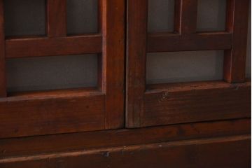 アンティーク家具　大正昭和期　ガラス棚板のアンティーク収納棚