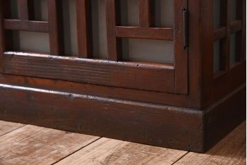 アンティーク家具　大正昭和期　ガラス棚板のアンティーク収納棚