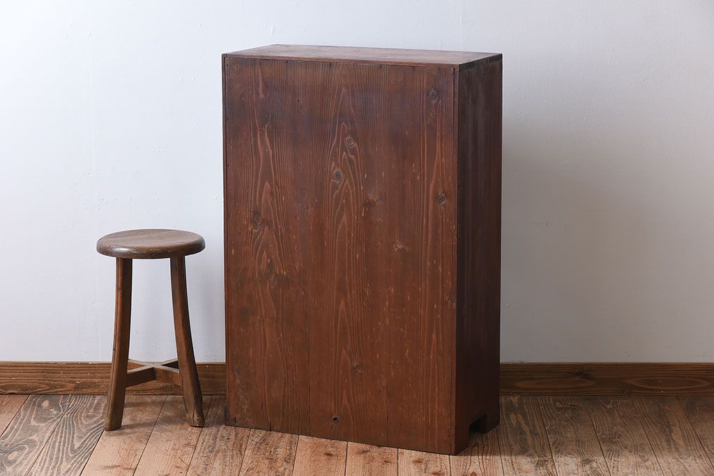 アンティーク家具　大正昭和期　ガラス棚板のアンティーク収納棚