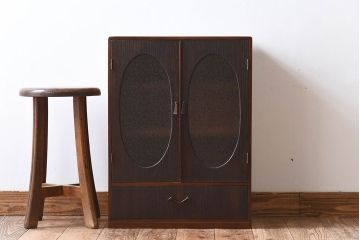 レトロ家具　昭和レトロ　上品で小ぶりな丸窓本箱(ブックケース)