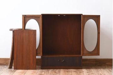 レトロ家具　昭和レトロ　上品で小ぶりな丸窓本箱(ブックケース)