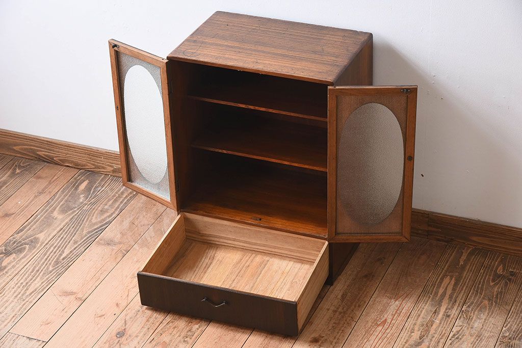レトロ家具　昭和レトロ　上品で小ぶりな丸窓本箱(ブックケース)