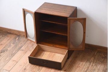 レトロ家具　昭和レトロ　上品で小ぶりな丸窓本箱(ブックケース)