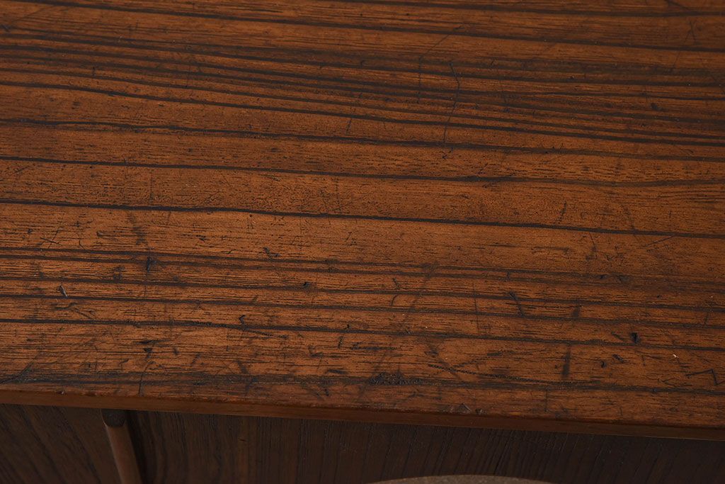 レトロ家具　昭和レトロ　上品で小ぶりな丸窓本箱(ブックケース)