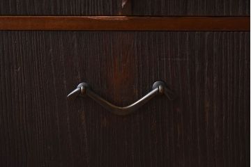 レトロ家具　昭和レトロ　上品で小ぶりな丸窓本箱(ブックケース)