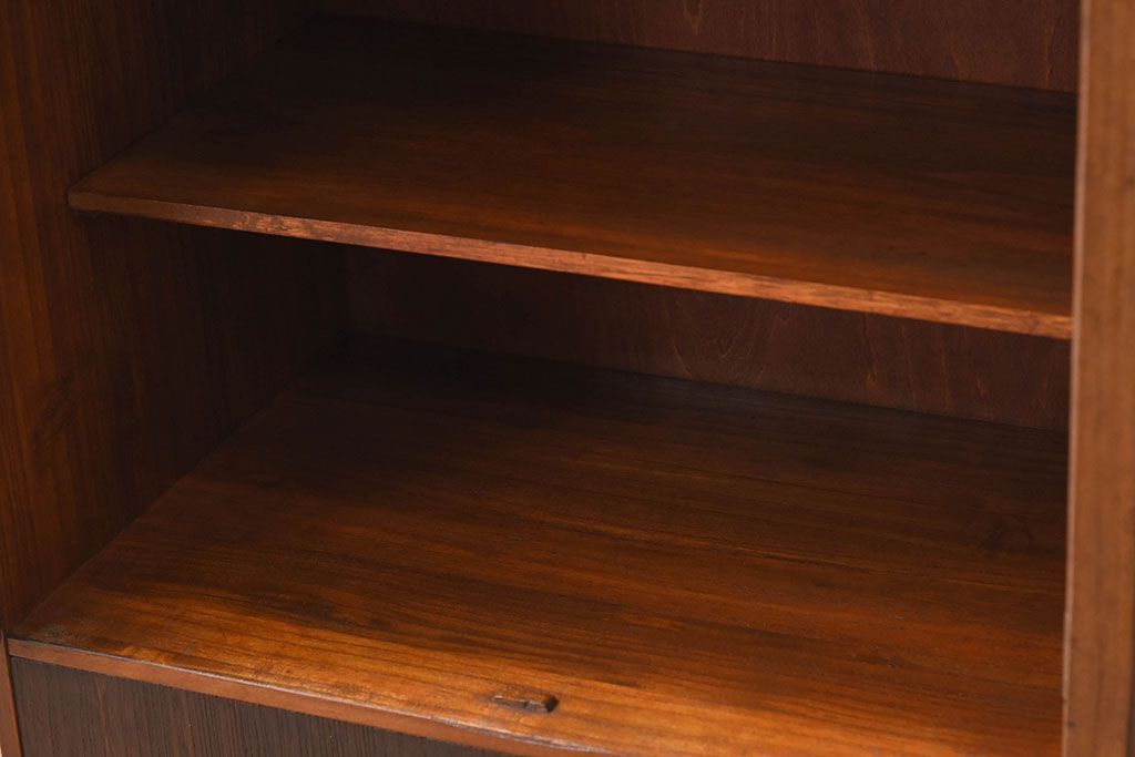 レトロ家具　昭和レトロ　上品で小ぶりな丸窓本箱(ブックケース)