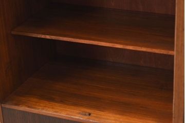 レトロ家具　昭和レトロ　上品で小ぶりな丸窓本箱(ブックケース)