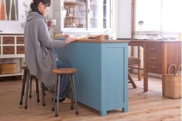 ペイント家具　チェッカーガラス引き戸のサイドボード(カウンター)