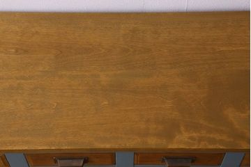 ペイント家具　チェッカーガラス引き戸のサイドボード(カウンター)