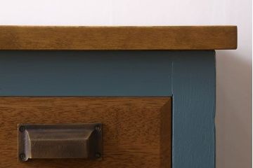 ペイント家具　チェッカーガラス引き戸のサイドボード(カウンター)