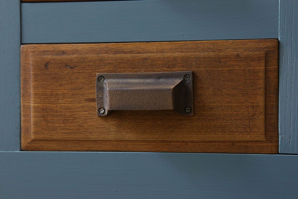 ペイント家具　チェッカーガラス引き戸のサイドボード(カウンター)