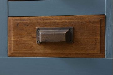 ペイント家具　チェッカーガラス引き戸のサイドボード(カウンター)