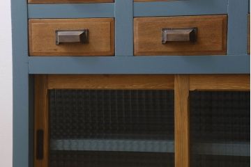 ペイント家具　チェッカーガラス引き戸のサイドボード(カウンター)