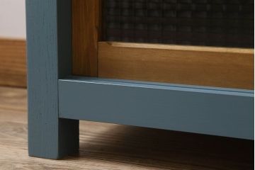 ペイント家具　チェッカーガラス引き戸のサイドボード(カウンター)