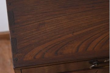 アンティーク家具　高級品　玉杢　三方欅材　かくし付き!重ね帳場箪笥