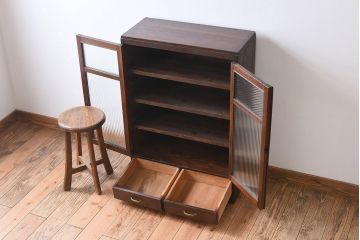 アンティーク家具　古い檜材　モールガラス扉　アンティーク本箱(ブックケース)