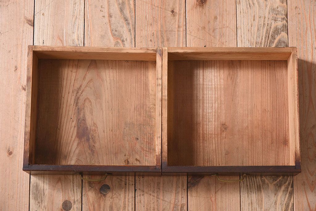 アンティーク家具　古い檜材　モールガラス扉　アンティーク本箱(ブックケース)