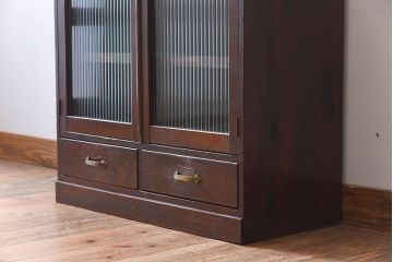 アンティーク家具　古い檜材　モールガラス扉　アンティーク本箱(ブックケース)