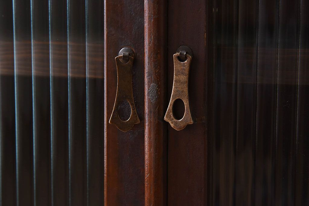 アンティーク家具　古い檜材　モールガラス扉　アンティーク本箱(ブックケース)