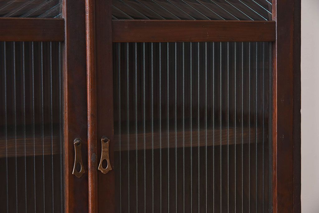 アンティーク家具　古い檜材　モールガラス扉　アンティーク本箱(ブックケース)